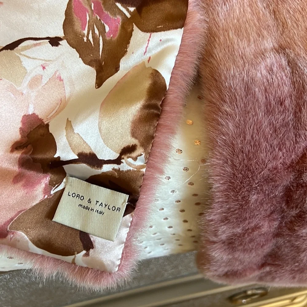Pink-ish wrap. - Picture 2 of 5